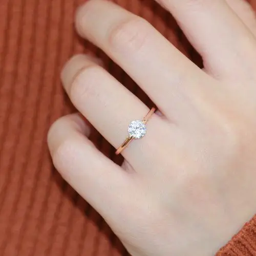 太阳云经典简约单钻小克拉仿真钻戒女款镀金求婚订婚戒指一件代发