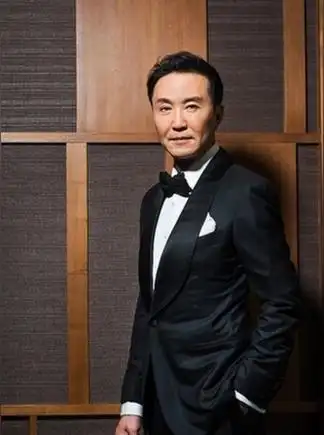 吴刚(中国内地著名男演员)_尚可名片