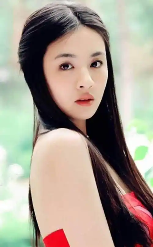 原创29岁王晓晨张嘉译萝莉大叔恋的火热网友赶紧和胡歌在一起