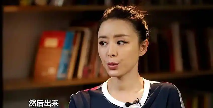 冲到《孔雀》拍摄现场,当众给了张静初难堪,面对蒋雯丽顾太太的身份和