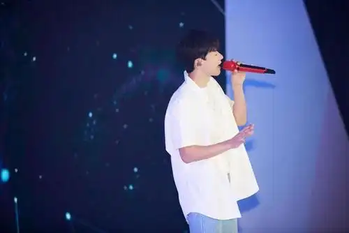 温碧泉全方位诠释补水进化论 代言人张杰带你"杰"锁肌龄奥秘