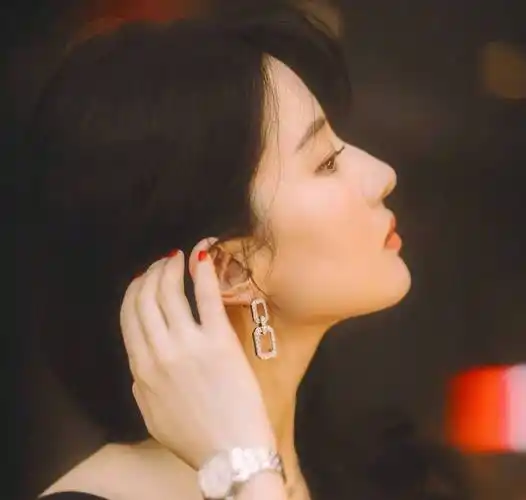 女明星颜值取胜的关键在鼻子?刘亦菲,董洁太优越,堪称神来之笔