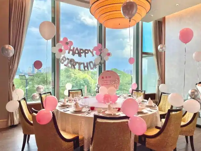 南昌香格里拉包厢生日布置小预算生日惊喜