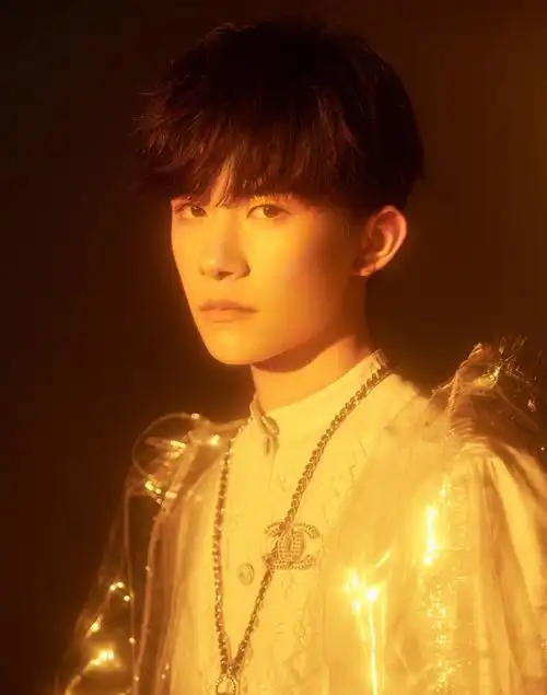 易烊千玺真的是越长越帅的实力圈粉