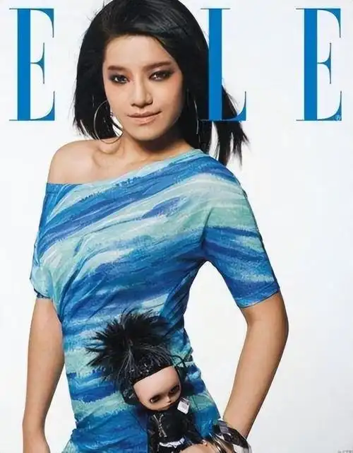 回顾超女冠军江映蓉因整容失败像怪物全身只剩眼珠是自己的