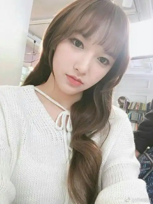 有没有人觉得程潇长相有点奇怪 粉丝不要喷我 我不是黑纯路人 ?