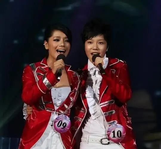 曾超女夺冠后"无人问津",如今却因整容失败爆火,现状令人心酸