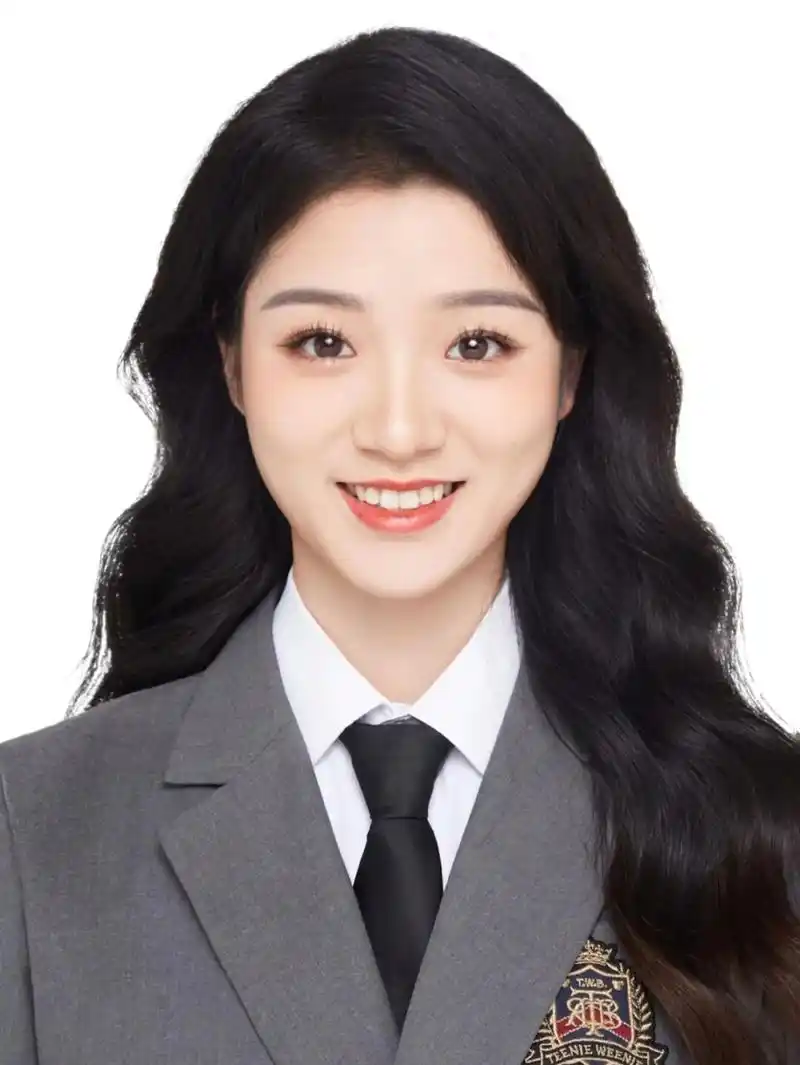 拾光摄影最美证件照工作室