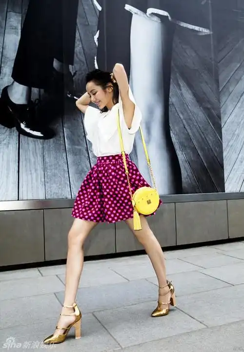 "戏红人不红"吕一,身高164cm,长相清新,性格恬静,温文尔雅