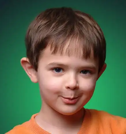 外国小男孩平头发型图片_儿童发型_西子美发网