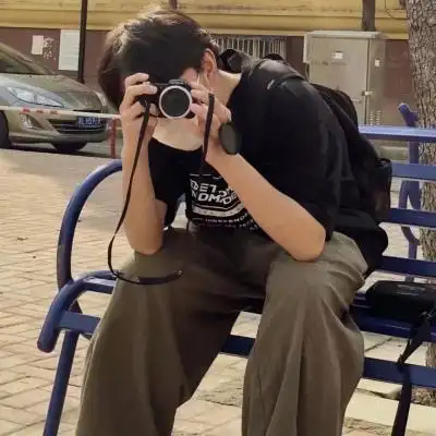 祁宋ins风格文艺范真人男生头像