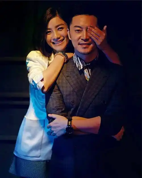 过去14年了,有人不忠诚,有人分手,有人则幸福美满_闫妮_沙溢_生活