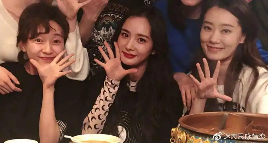 电视剧博主   关注 g 私信 = 超过 8000 万人正在使用 她的主页 她的