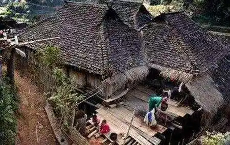 一夫多妻制的民族,当地男性可以迎娶5位妻子,这个地方就位于我们美丽