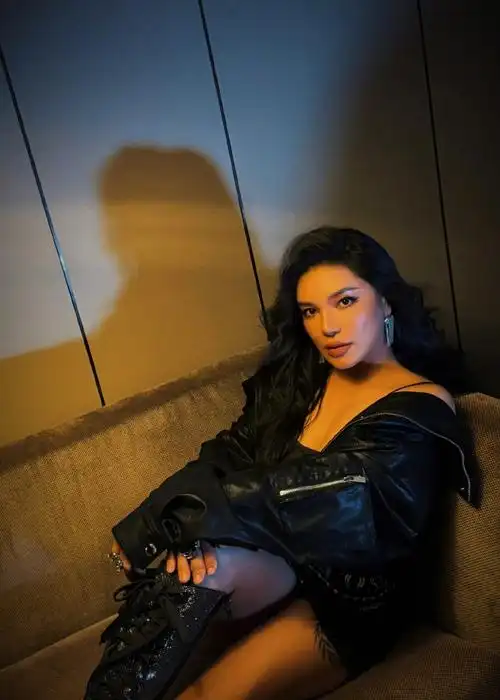 妆后妆前  哈哈哈啊哈哈  江映蓉超话#属于四月的歌##分享我的春日