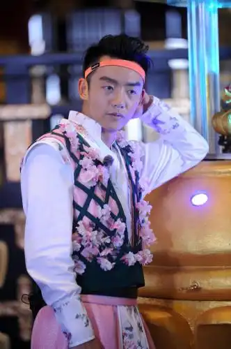 跑男3郑恺幽默搞怪吉尼斯挑战倍受感动