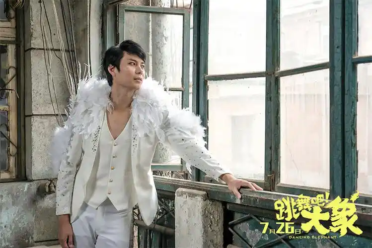 艾伦回忆跑龙套生活祝福电影周及影视幕后工作者