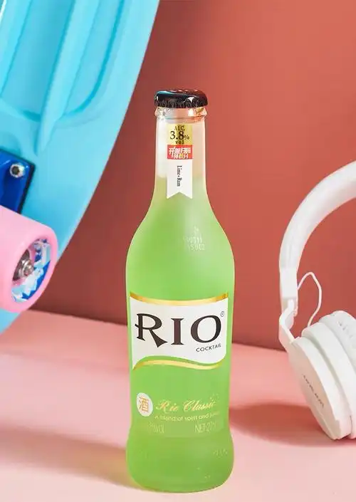 rio鸡尾酒经典款包装设计升级了!满屏的潮流感! | foodaily每日食品