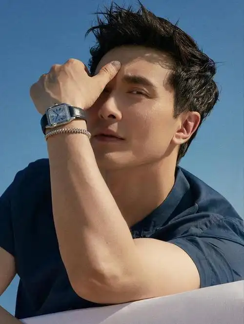 有一段戏份是要求高伟光抱着"重伤"的迪丽热巴离开.