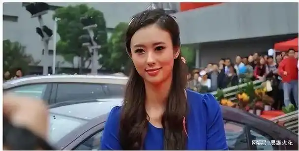 曾经有媒体曝光了她与中国人民解放军八一男子篮球队球员张博在机场