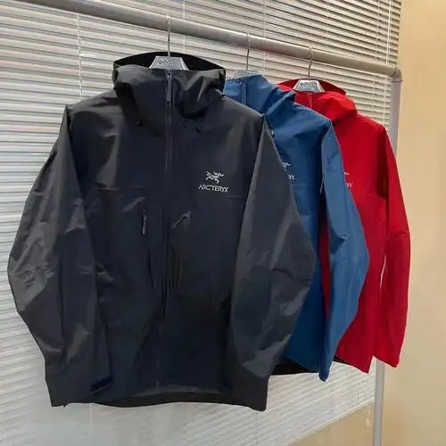 5g入秋始祖鸟冲锋衣是真的帅