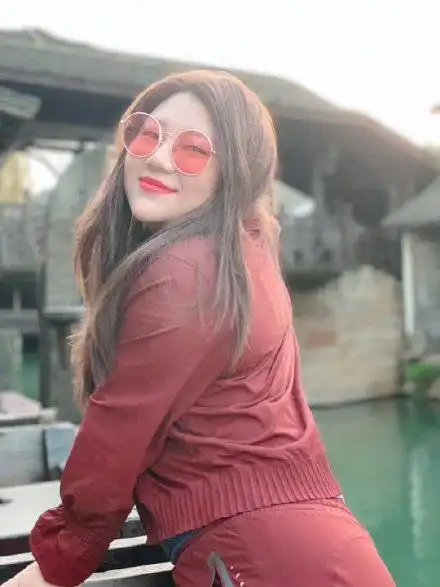 原创杨天真写真照片泄露究竟是被伤害还是自我洗白