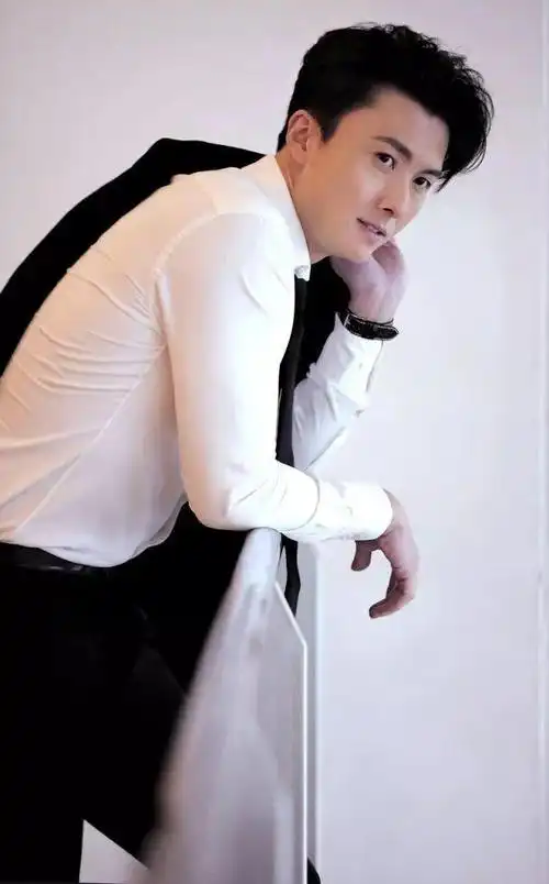 心淡提离婚!与视帝王浩信分居:最大的放生是放过自己