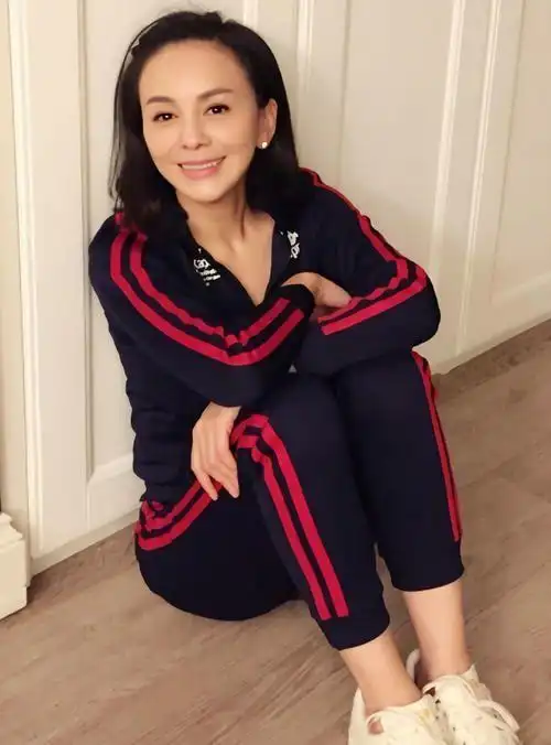 《情深深雨蒙蒙》是回忆中的经典,20年过去王琳几乎没变!_腾讯新闻