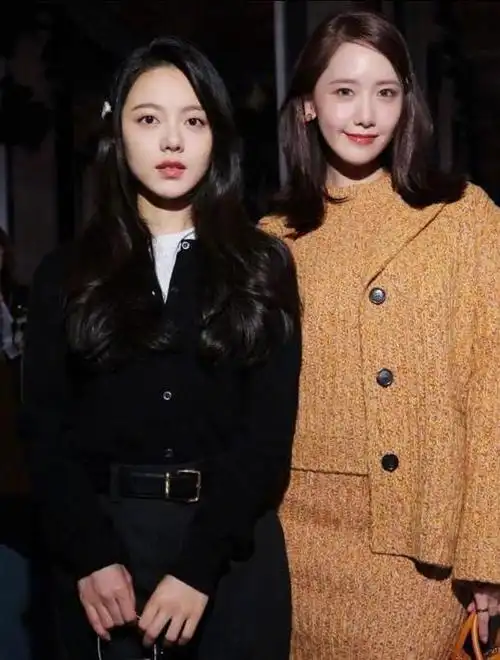 其实单纯看五官,全智贤离精致大美女还差得远.