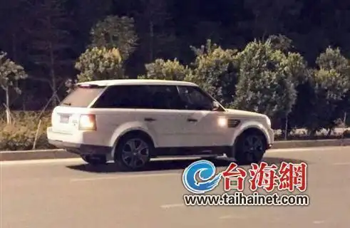 厦门女司机驾路虎撞飞男子十几米 男子翻滚后身亡