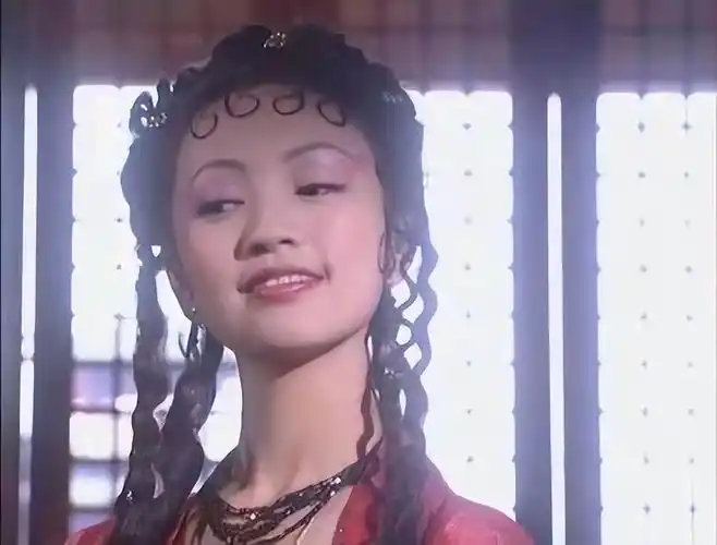 回顾罗海琼37岁嫁入豪门42岁高龄生二胎老公长得一般却有钱