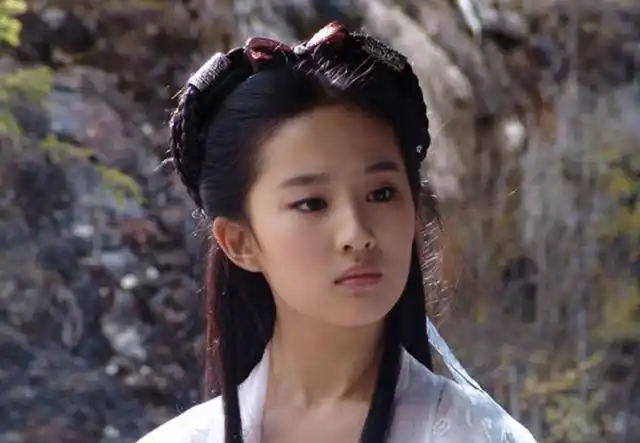 还记得《神雕侠侣》断人手臂的郭芙吗?11年过后颜值竟不输刘亦菲
