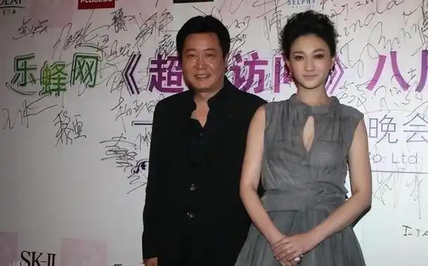 李小冉遭前任胁迫控制为梅婷前夫流产被男闺蜜豪掷5亿求婚