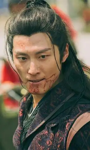 窦骁《楚乔传》受伤剧照