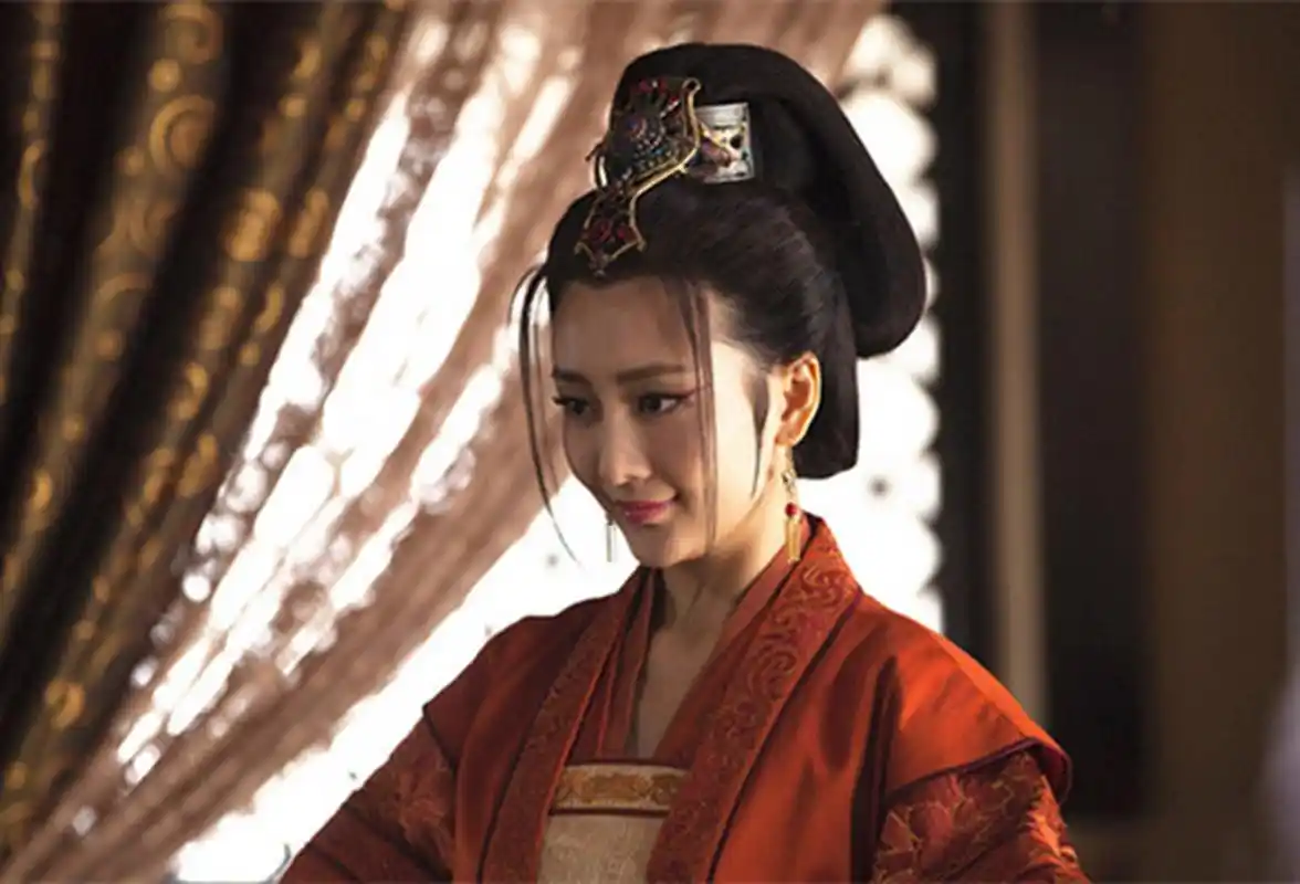 王鸥之秦般若,古装权谋剧《琅琊榜》中智慧超群的誉王谋士秦般若,王鸥