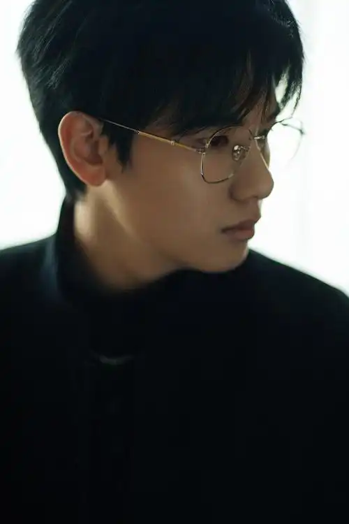 胡先煦新图眼镜能半永久吗