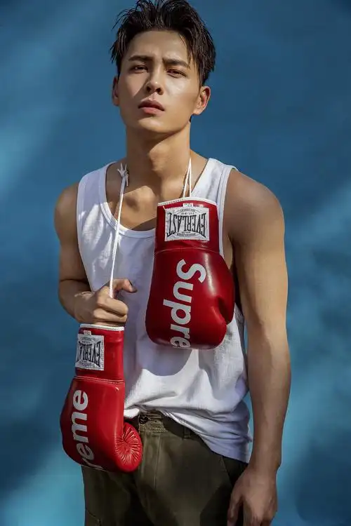 洪尧肌肉运动写真图片25