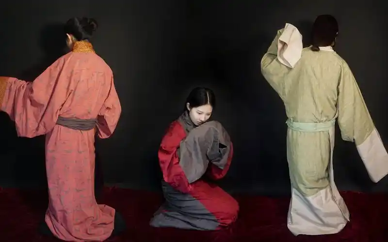 战国西汉女装廓形展示