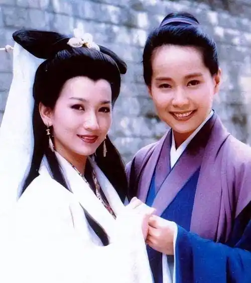 赵雅芝_叶童_进行