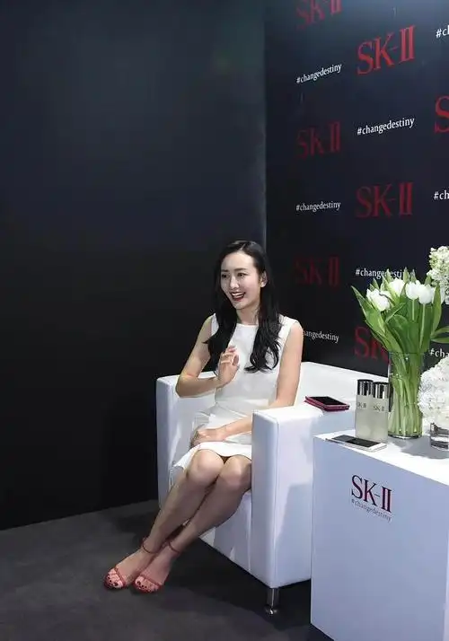 王鸥可以当时尚博主了私服穿搭高级又洋气很值得学