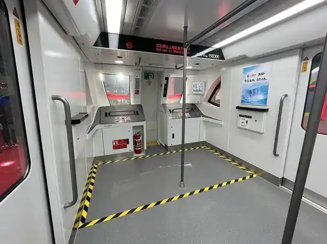 上海有一波非常非常特别的轨交线!市民:一上车就忍不住拍照发朋友圈