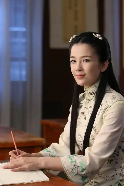 《忍冬艳蔷薇》的编剧简远信,之前的作品早已被观众熟知,如《回家的