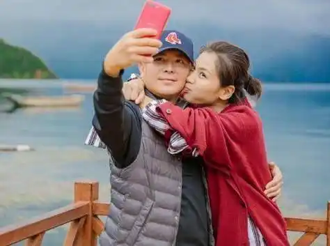 42岁刘涛与老公合照像父女,健身与不健身,差距到底有多大_运动_身材