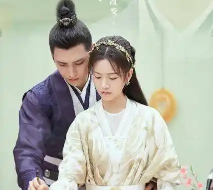 黄俊捷前女友再次为对方新剧做宣传,丝毫不避嫌,正式复合了?