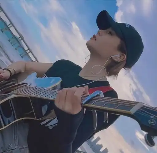 街头流浪歌手花姐资料 街头草根歌手花姐 - 歌词译