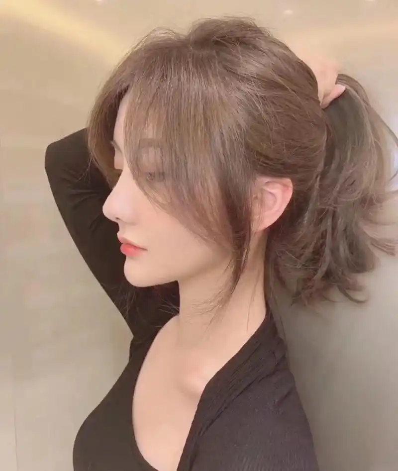 可扎可披发型!气垫烫搭配八字刘海可扎可披发型 - 抖音