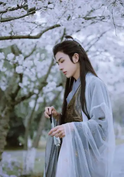 淡辉夕颜,公子如玉,是你执一把青伞,为我许下一世长安)古风汉服真人男