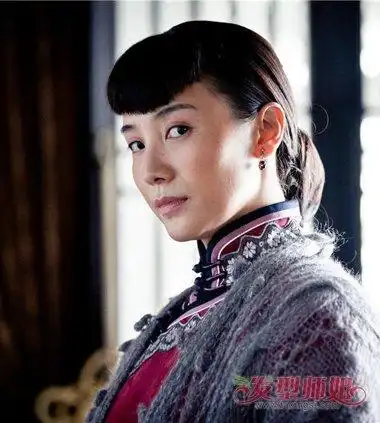 孙俪也出桃心刘海民国装 梳桃心刘海要颜值的(4)_发型师姐