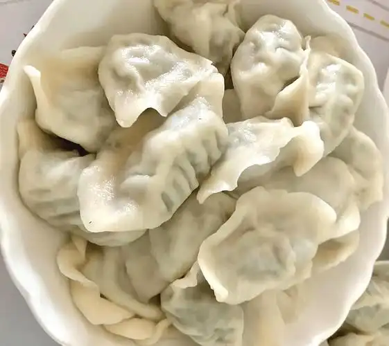 一清火气,二去湿气,三强免疫,春天这菜使劲吃,包饺子真香啊!