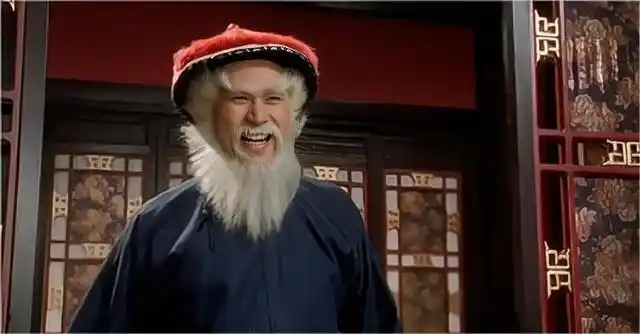 出道四十二年,三十一年前出演周星驰影片《鹿鼎记》中的「鳌拜」,早已